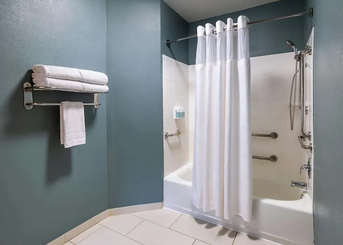Springhill By Marriott Charleston North Hotel